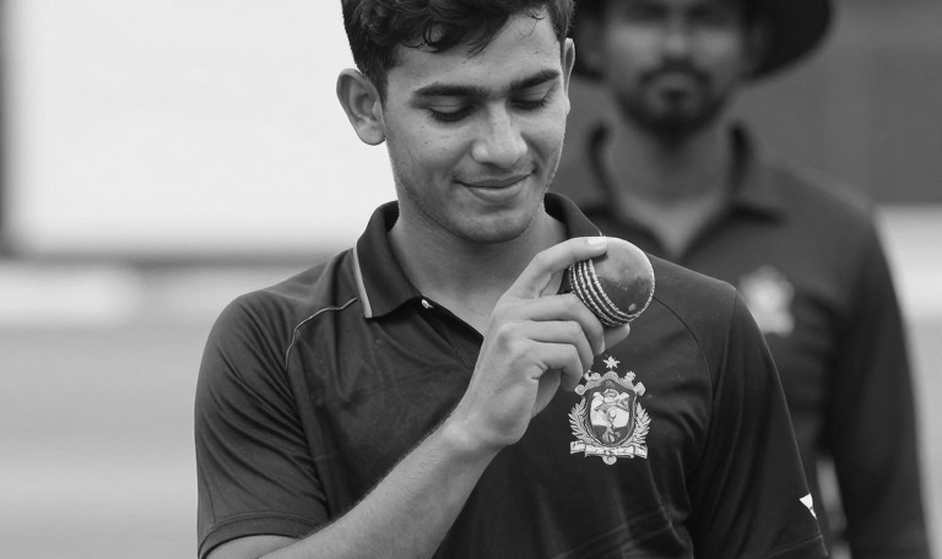 429 रन बनाकर हार: इंग्लैंड की ODI गिरावट रैंकिंग में नहीं, गेंदबाज़ी की व्यवस्था में दिखती है